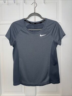 Nike Dri-Fit Women's Gray Short Sleeve Performance Tee